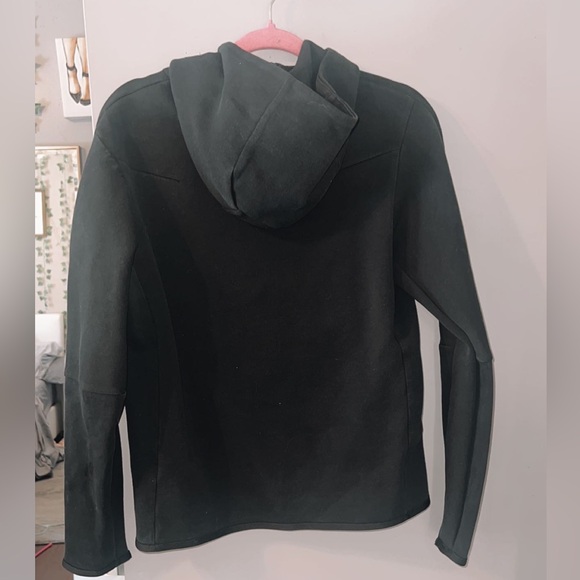 Nike Tech - Picture 8 of 8